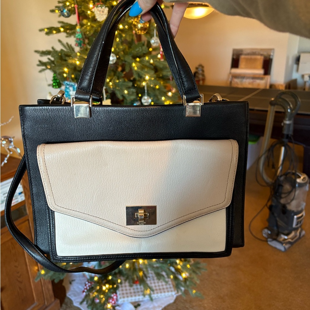 Kate Spade Black and Cream Shoulder Bag with Gold Hardware